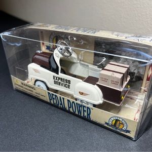 Golden Wheel Pedal Power Die Cast Metal 1:10 Scale Express Service Cargo Vehicle